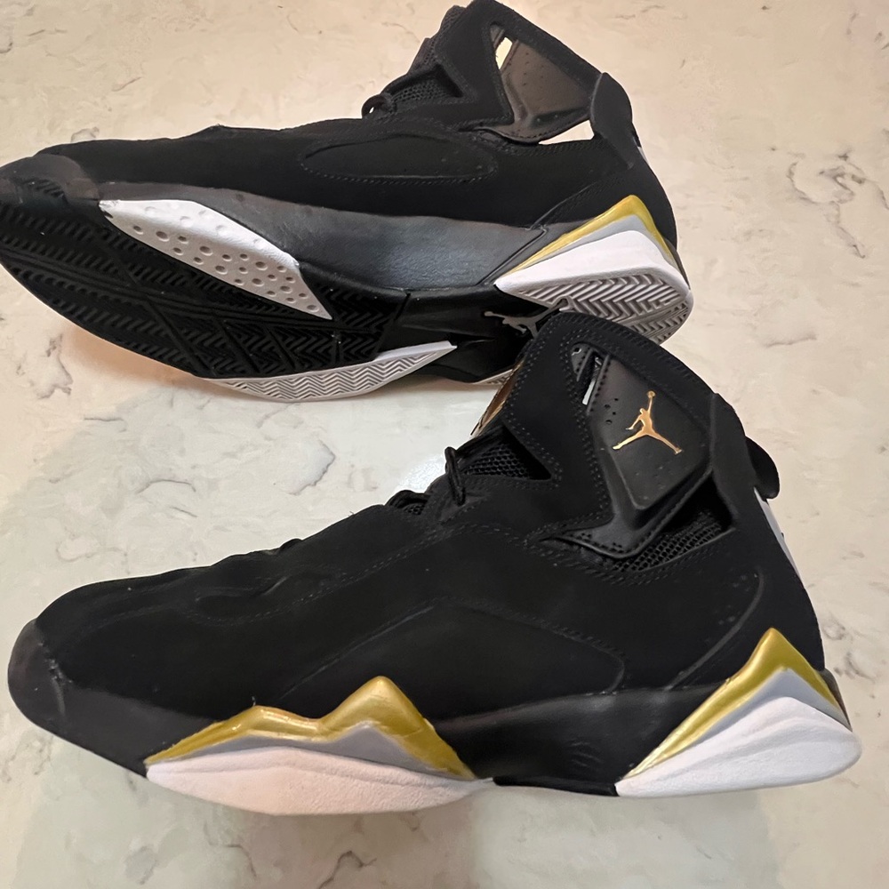 Size 10 - Air Jordan True Flight Black Metallic Gold